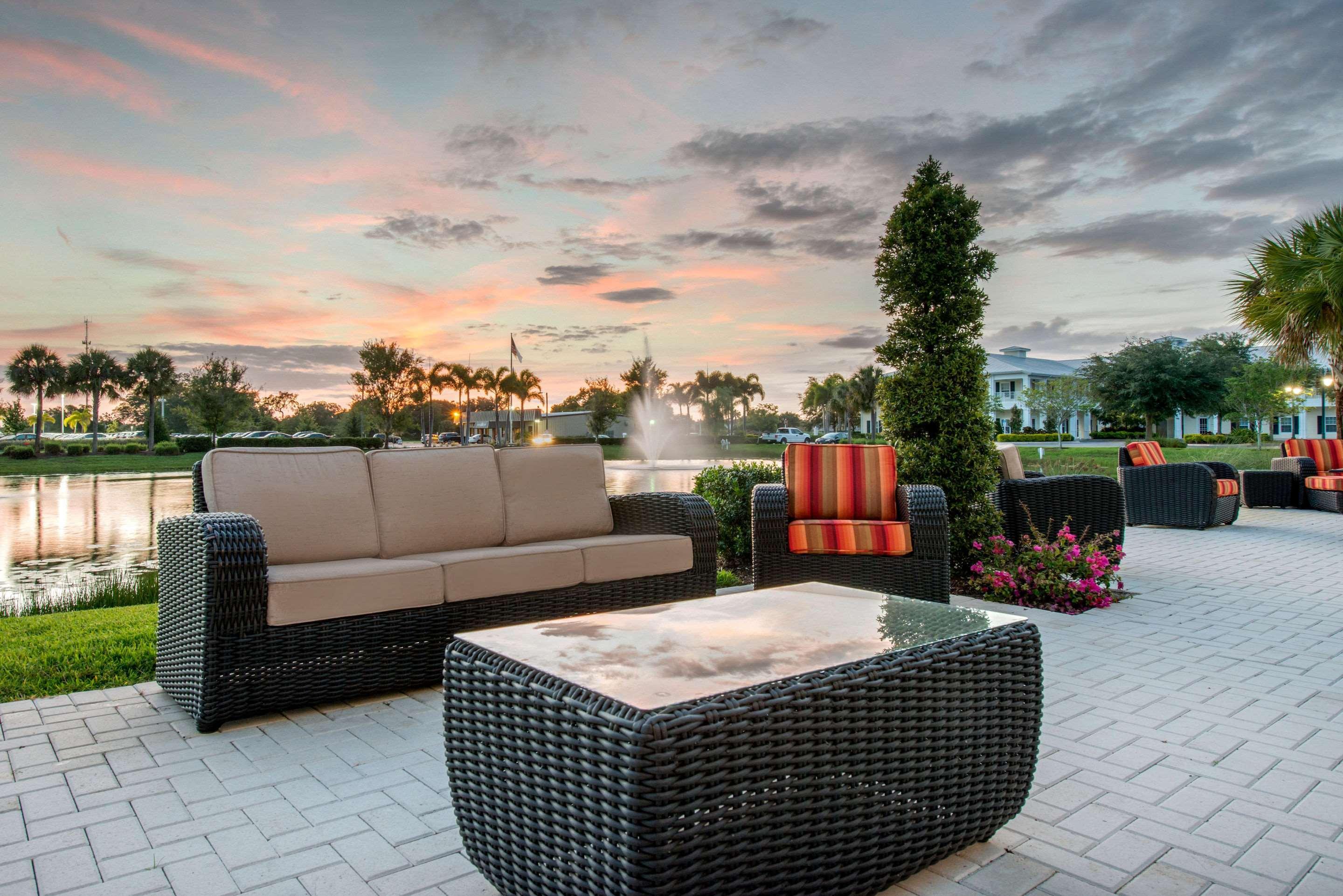 Comfort Suites Sarasota-Siesta Key Exterior photo